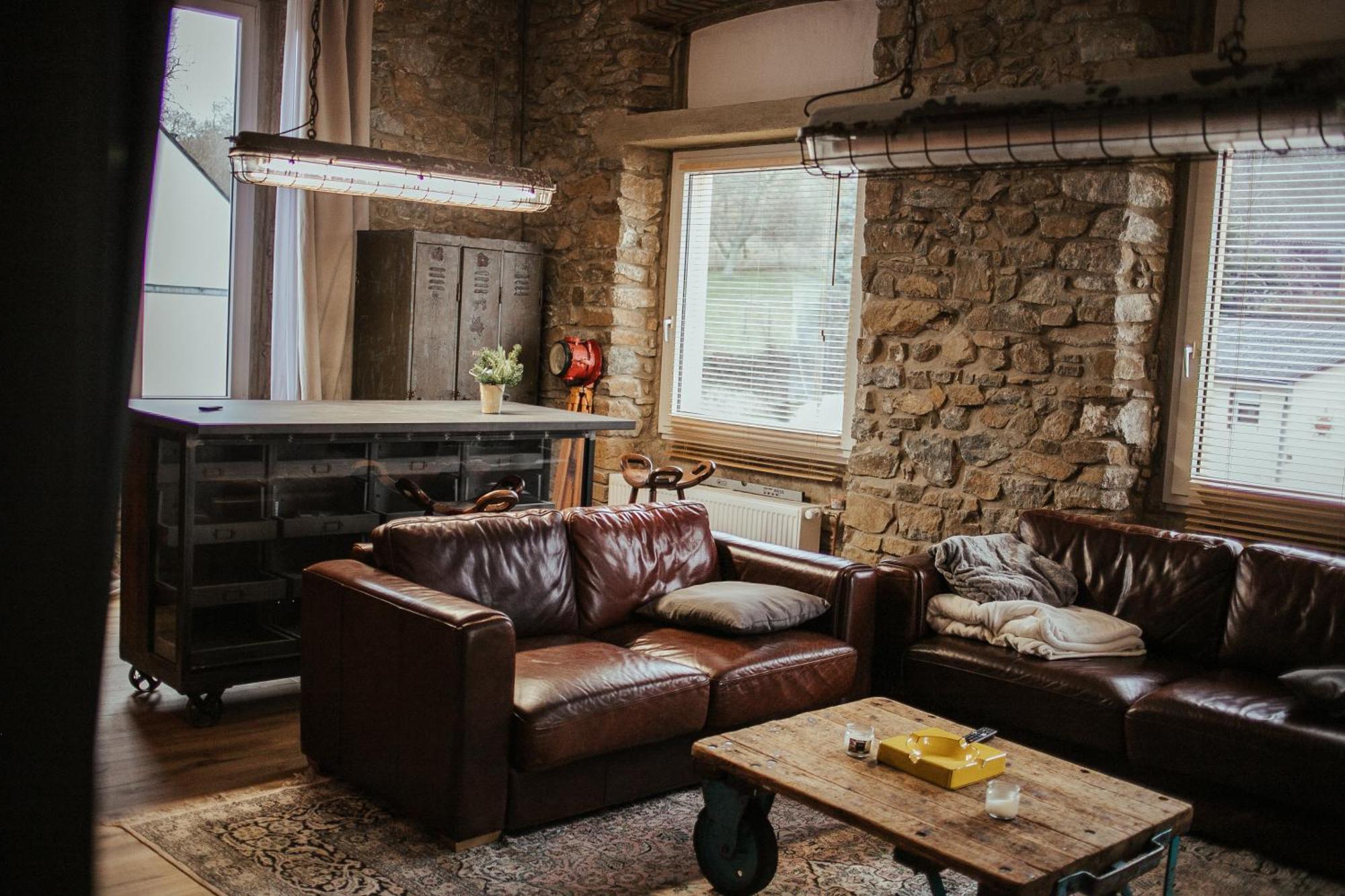 Loft Apartment *